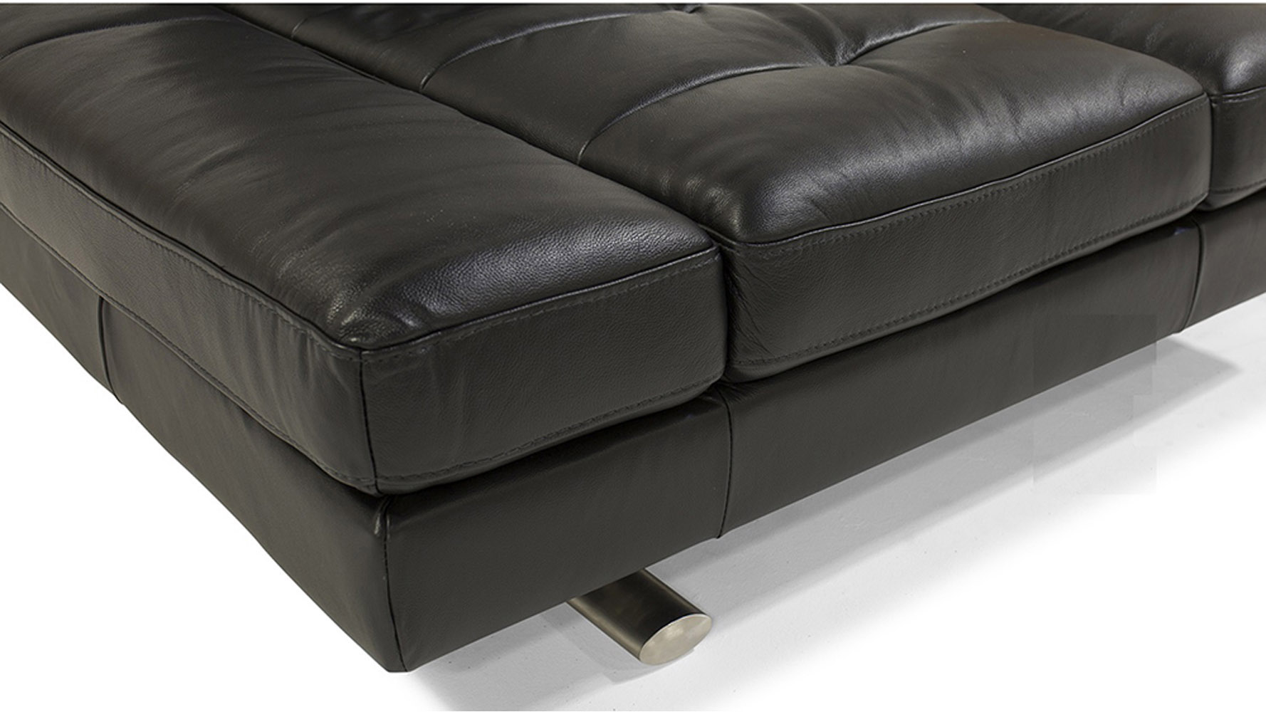Bentley Black Top Grain Leather Modern Loveseat Zuri Furniture