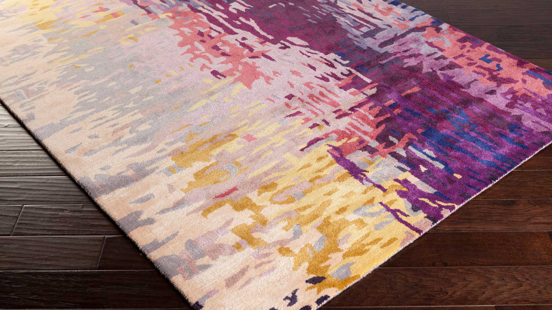 Hand Tufted Static Rug Magenta Zuri Furniture