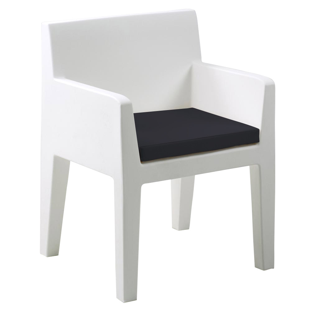 Modern Jut Armchair Cushion Zuri Furniture