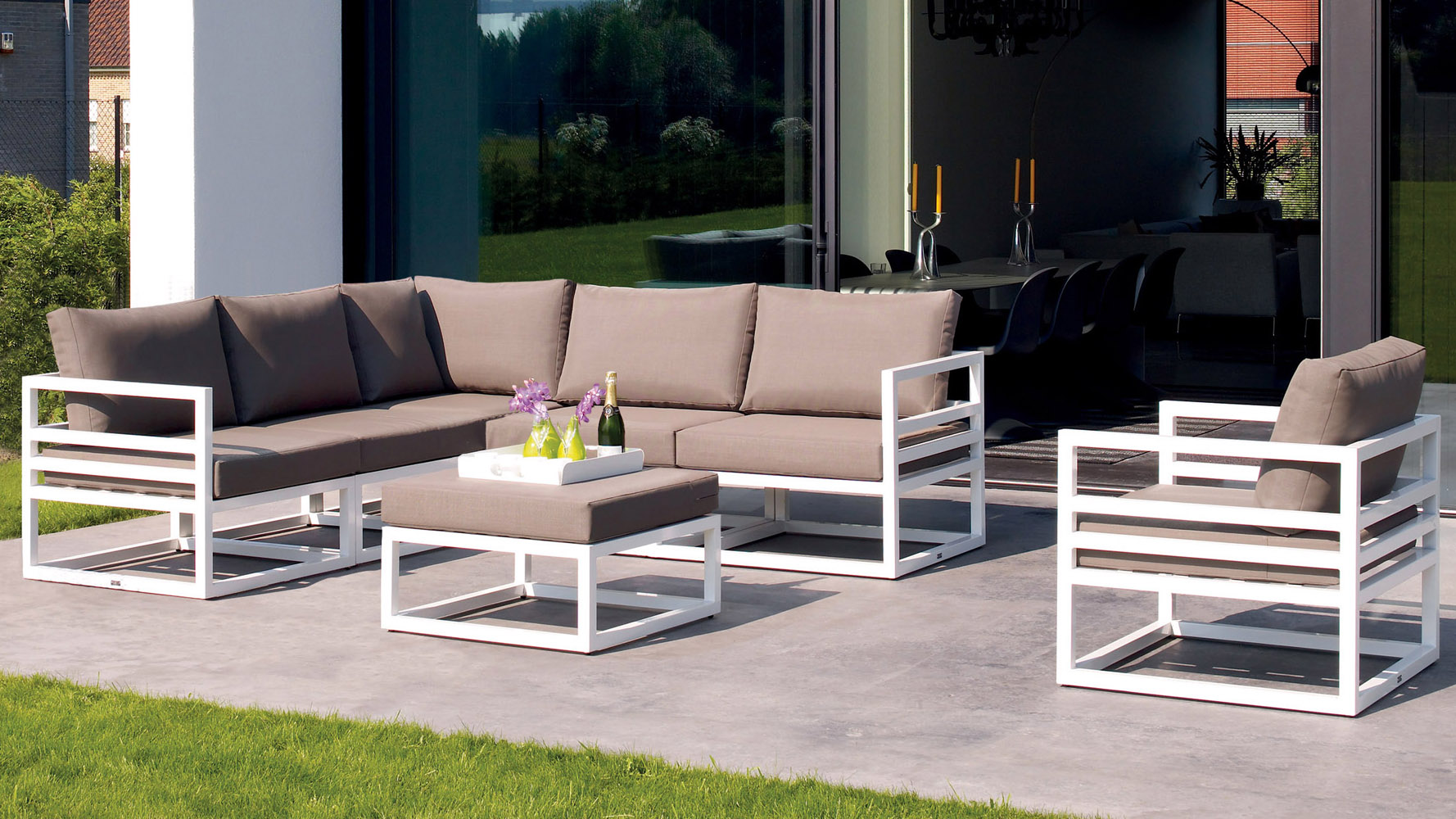 Fabri Outdoor Lounge Set - Taupe Cushion